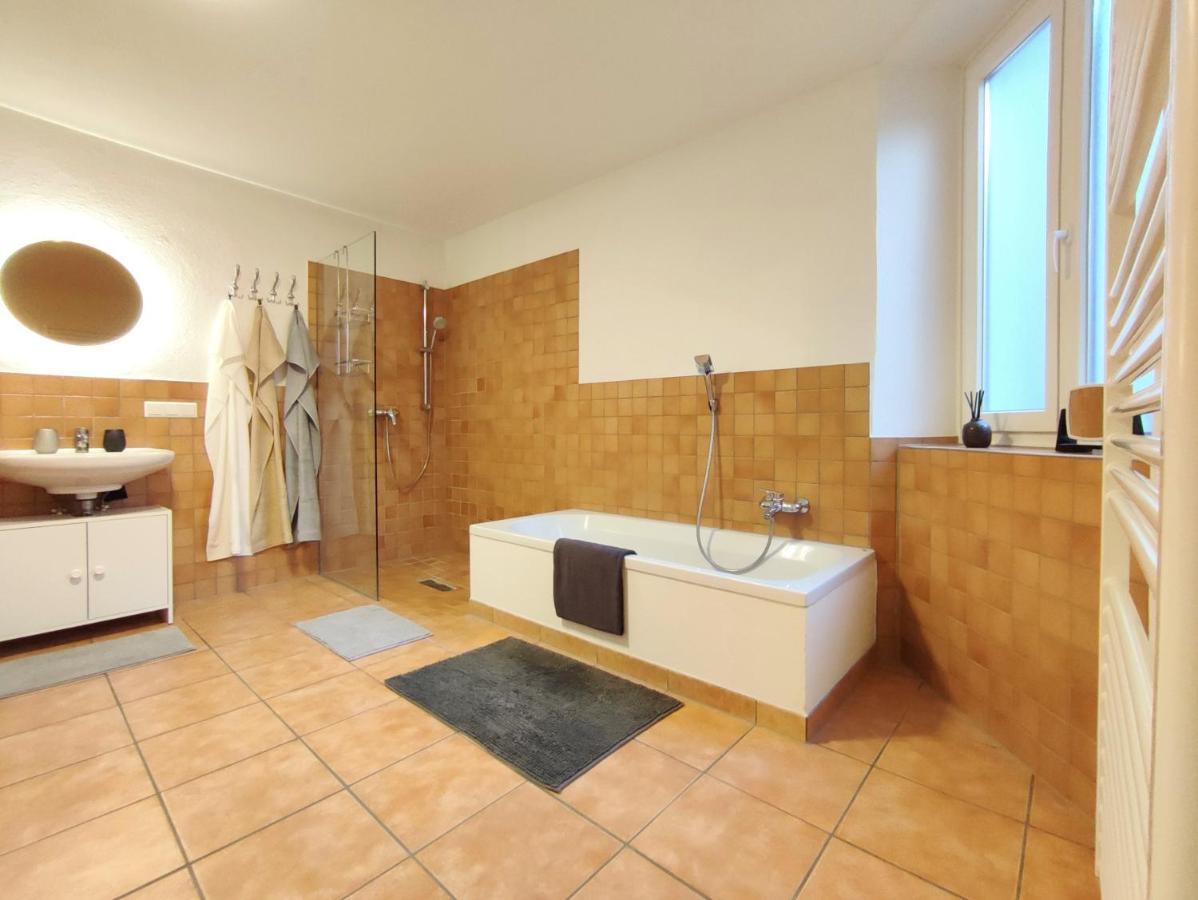 Haus Mediterran - Gemuetliches Ferienhaus 130 M² Fuer Max. 7 Personen Mit Balkon Und Garten Am Bodensee Radolfzell am Bodensee Eksteriør bilde